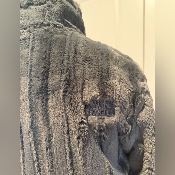 The North Face Women's Faux Fur Grey Teddy Jacket Size S - Picture 6 of 11
